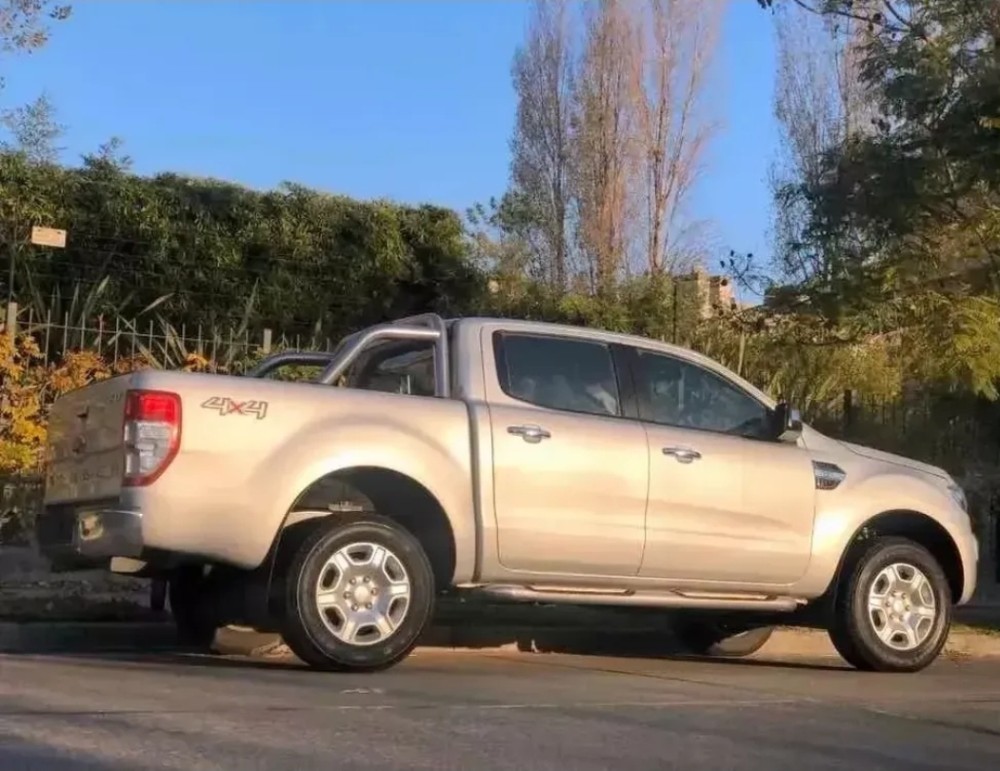 Ford Ranger XLT 4x4 — foto 6